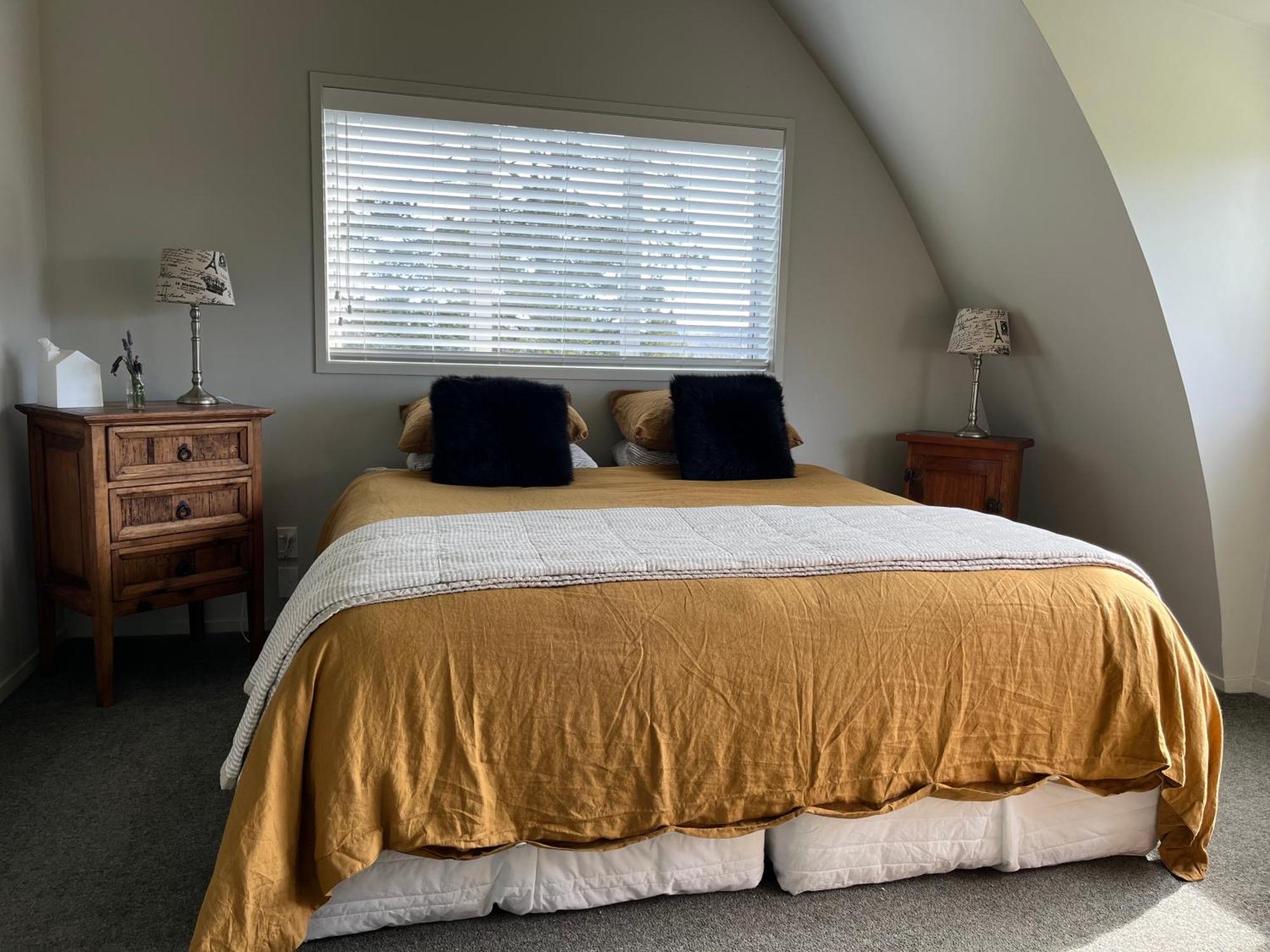 Lavender Hill Bed and Breakfast Riverhead Exteriör bild